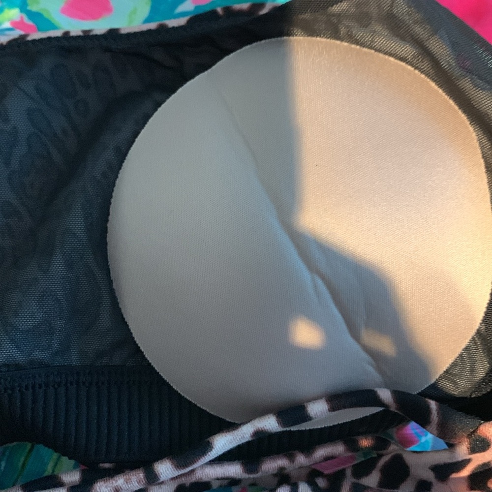 Victoria Secret Sports Bra - Picture 11 of 11
